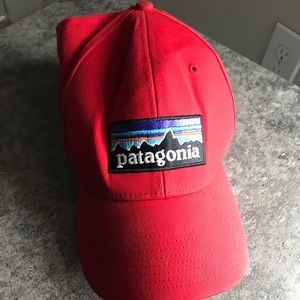 Red Patagonia Hat excellent condition